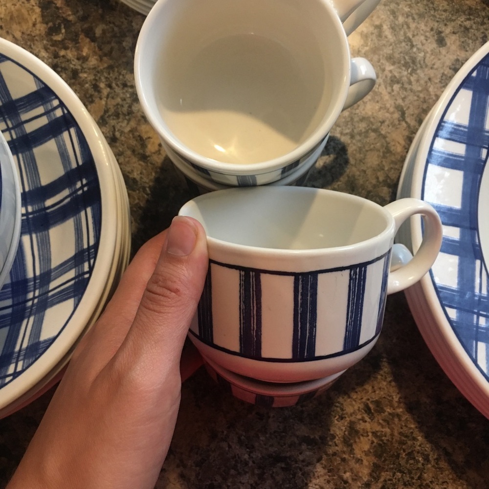 Complete dish set - Picture 4 of 5